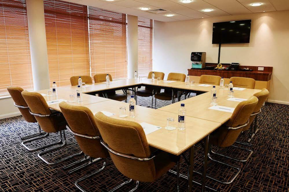 Holiday Inn Express Cheltenham Town Centre By Ihg Exterior photo